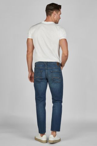 V našich prodejnách najdete velký výběr pánských kalhot a džínů... La petite Boutique Radniční 29 Hranice Žerotínovo...